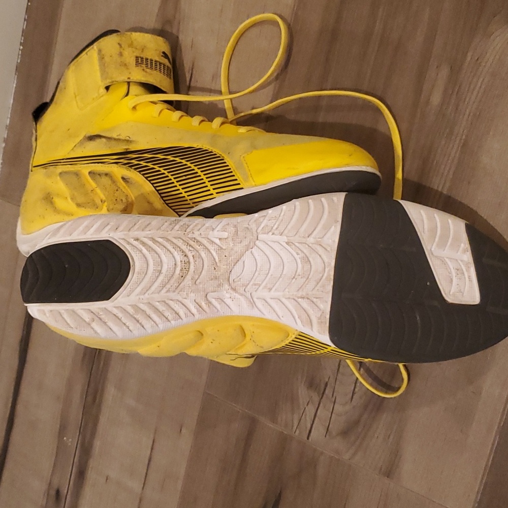 Puma Ferrari yellow high tops - Picture 6 of 8